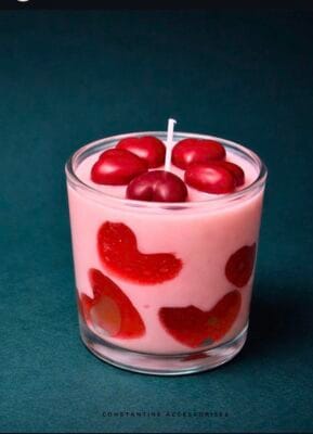 Velvet hearts candle